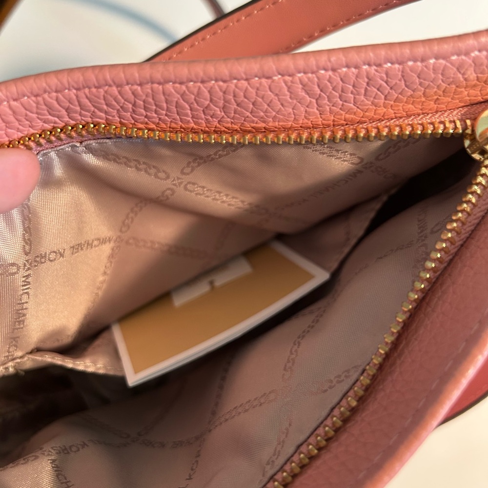 Michael Kors Pink Crossbody Bag with Pebbled Leather and wallet - Picture 5 of 12
